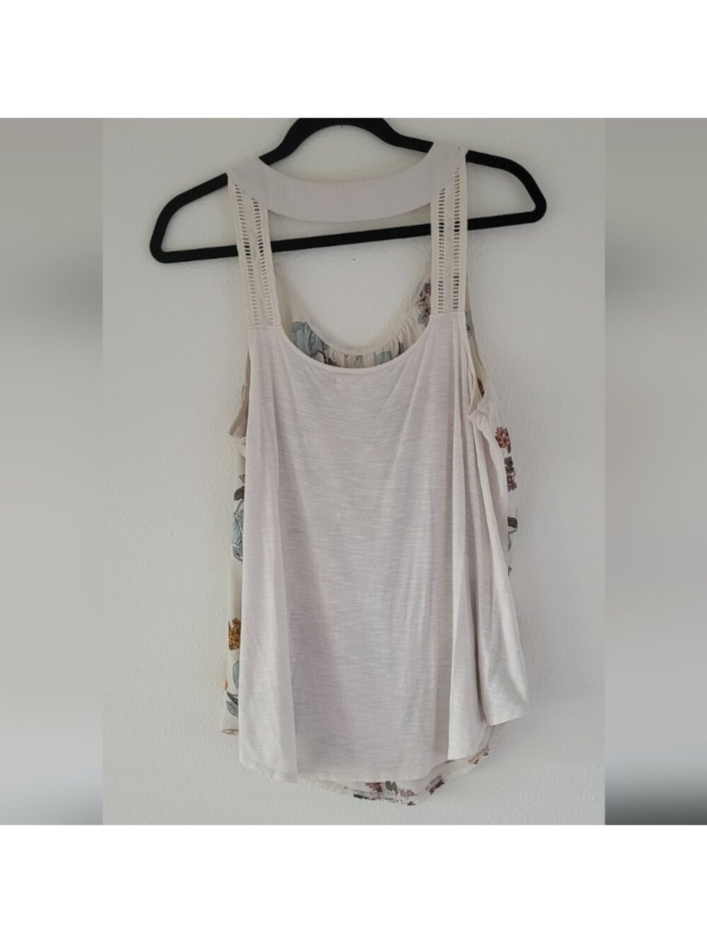 Floral Tank Top⭐️💖Yellow and Green Accents - Picture 4 of 4